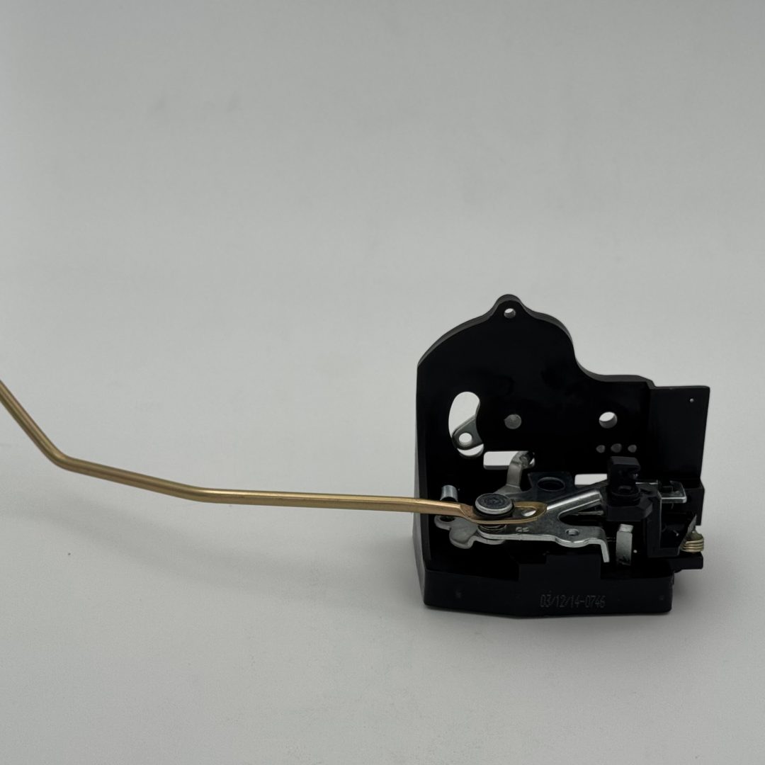 قفل جانبی تیبا و ساینا جلو راست ( کابلی)