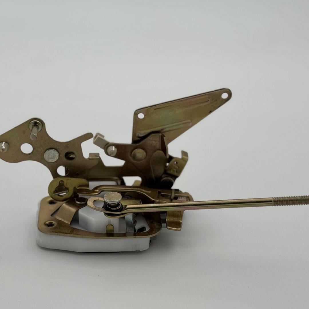 قفل عقب راست پراید